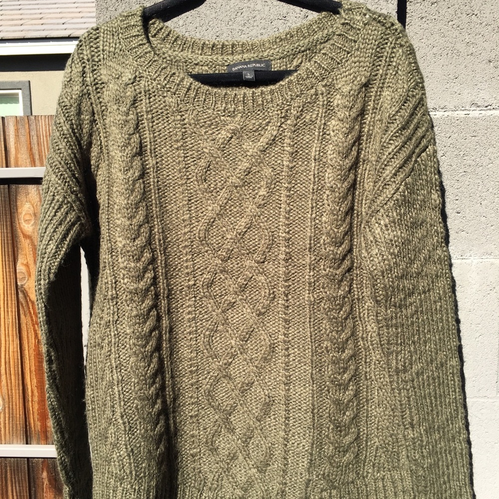 🧵 Banana Republic sweater